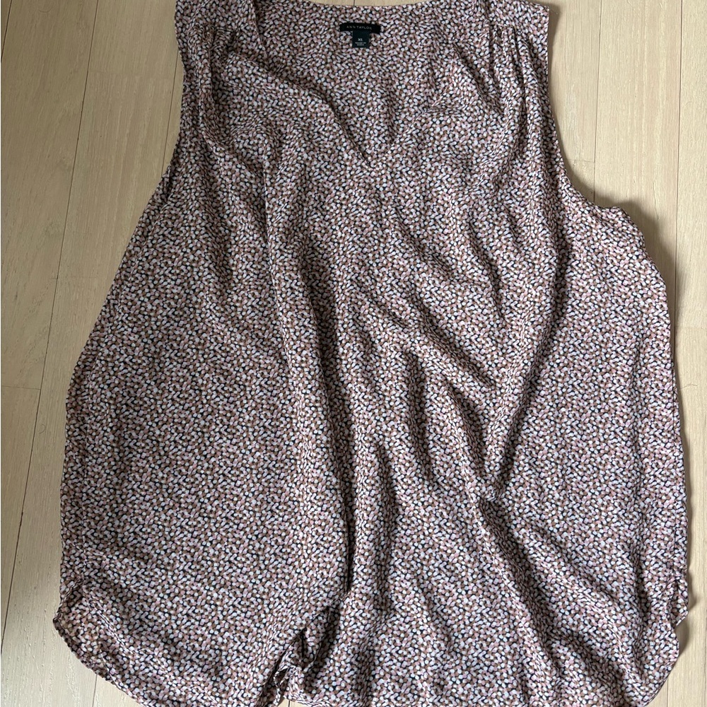 Ann Taylor Sleeveless Blouse - Black and White Pattern